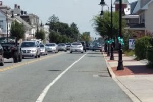 Middletown-ribbons-down-street